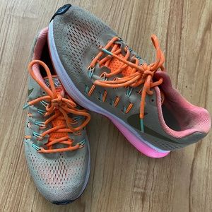 Women’s shoe size 7.5